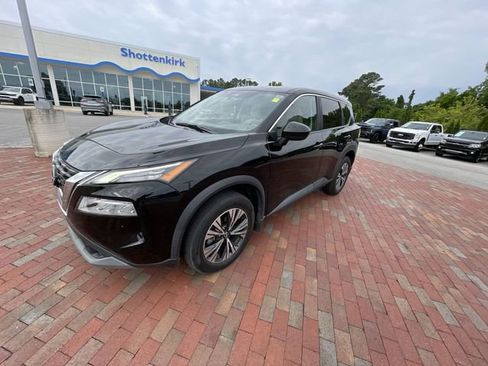 Used 2023 Nissan Rogue SV FWD image 15