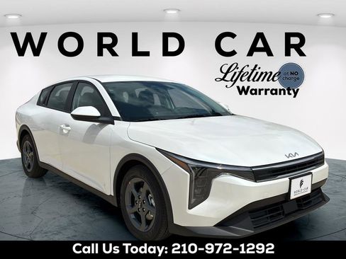 New 2026 Kia K4 FWD image 1