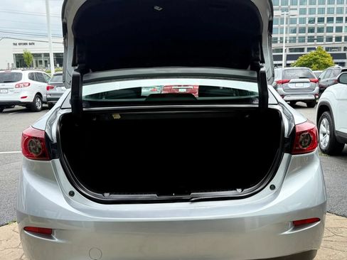 Used 2018 MAZDA MAZDA3 Sport w/ Preferred Equipment Package FWD image 37