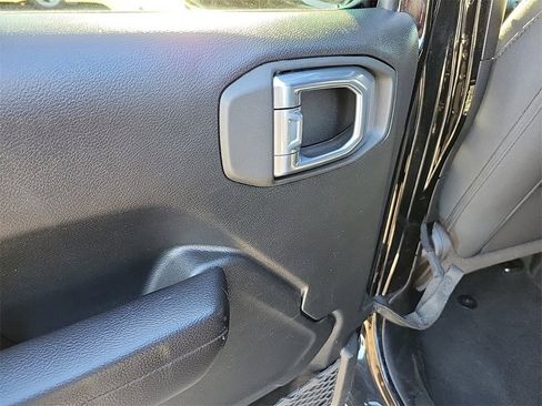 Used 2021 Jeep Wrangler Unlimited Sport image 14