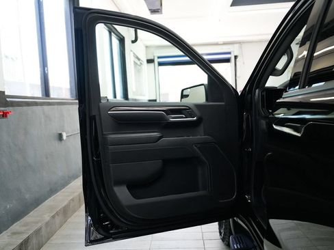 Used 2023 GMC Sierra 1500 Elevation w/ LPO, Elevation Black Package AWD/4WD image 10