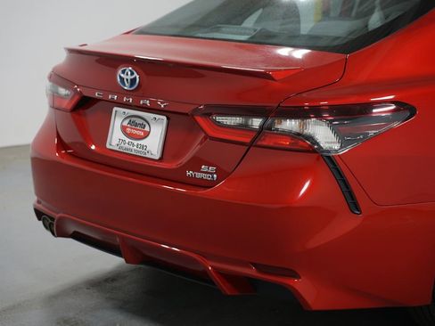 Used 2023 Toyota Camry SE w/ Audio Upgrade Package FWD image 9