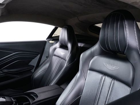 Used 2019 Aston Martin V8 Vantage Base image 23