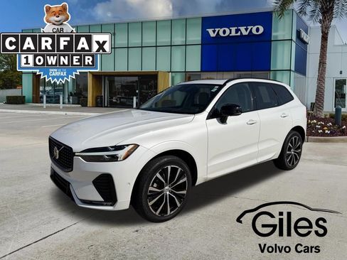 Used 2023 Volvo XC60 B5 Plus image 1