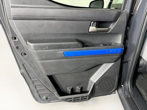 Used 2025 Toyota Tacoma TRD Off-Road image 26