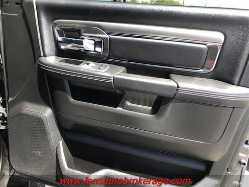 Used 2018 RAM 2500 Laramie w/ Sport Appearance Group AWD/4WD image 22