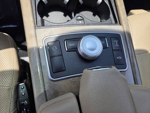 Used 2011 Mercedes-Benz E 550 Sedan image 7