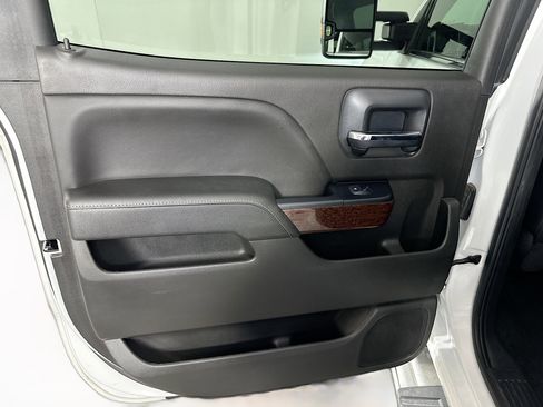 Used 2018 GMC Sierra 1500 SLT image 24