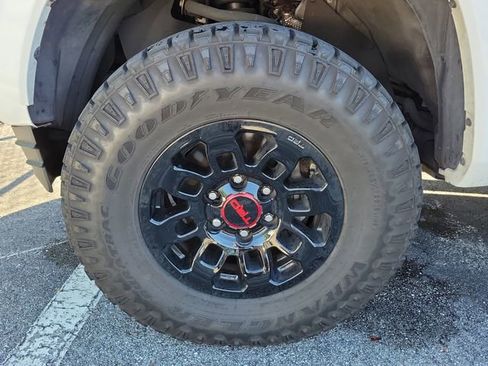 Used 2023 Toyota Tacoma SR5 w/ Technology Package AWD/4WD image 4