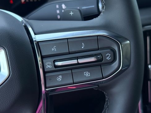 New 2026 GMC Yukon Denali w/ Sun & Power Step Package AWD/4WD image 13