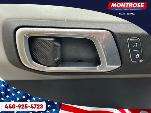 Used 2023 Ford Bronco Badlands image 10