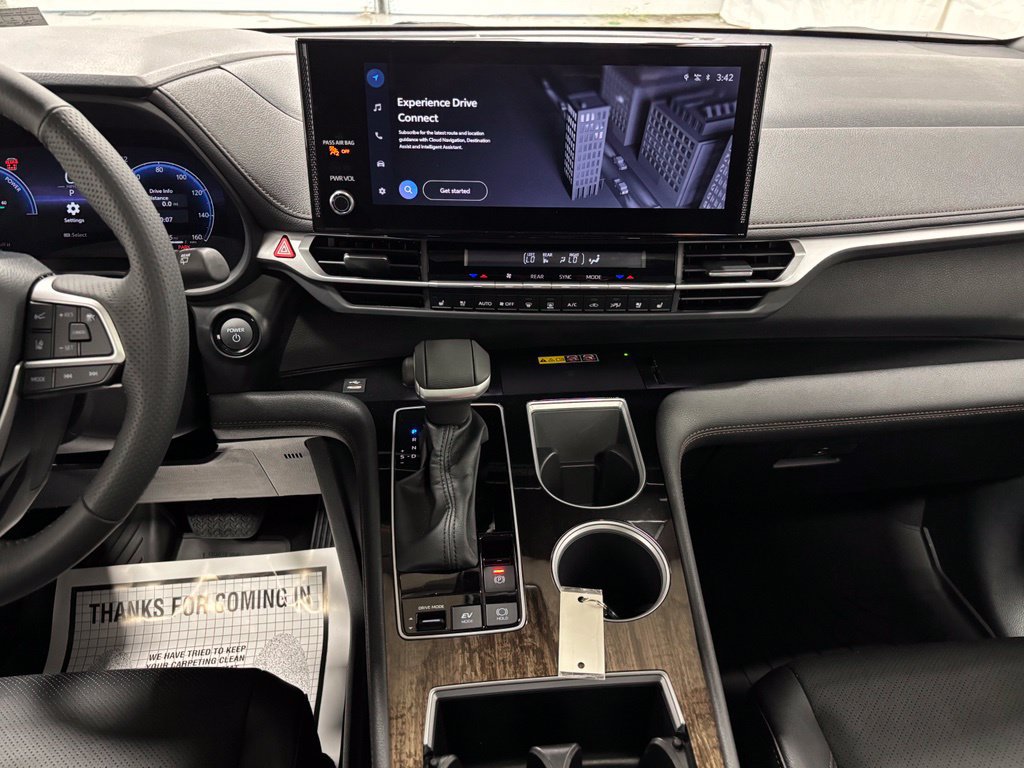 Used 2026 Toyota Sienna Limited FWD image 25