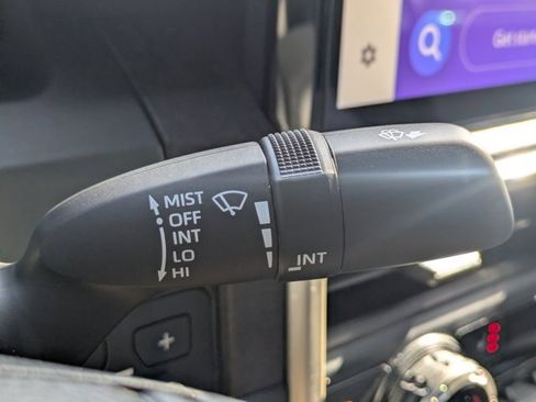 Used 2025 Toyota Tacoma Limited image 28