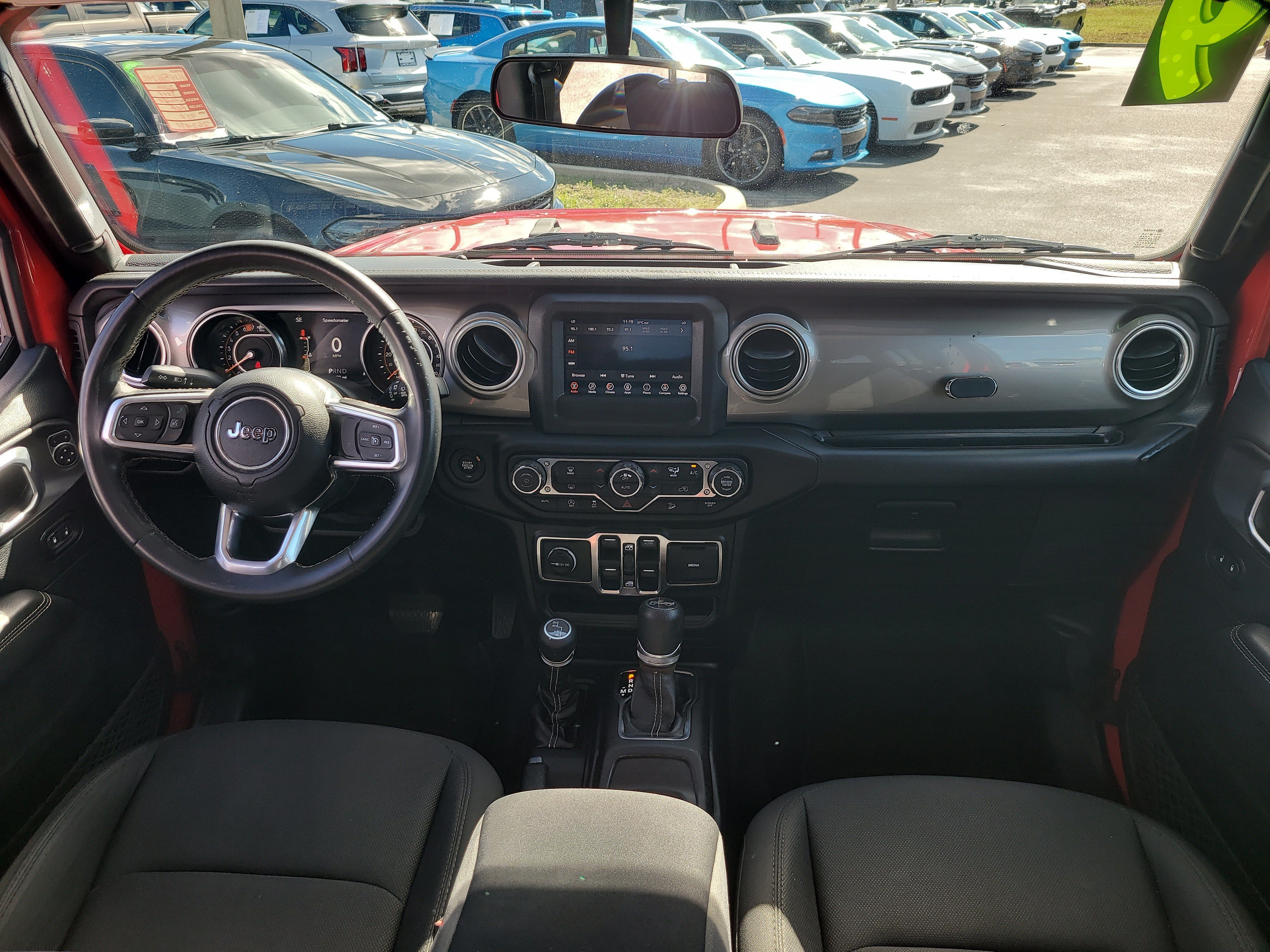Used 2019 Jeep Wrangler Unlimited Sahara AWD/4WD image 14