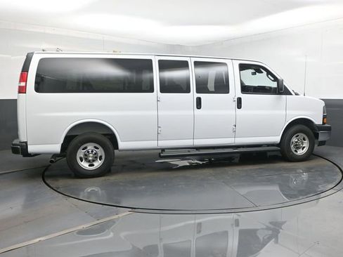 New 2025 Chevrolet Express 3500 LT w/ LT Preferred Equipment Group RWD image 16