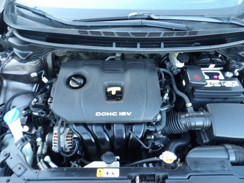 Used 2017 Kia Forte LX FWD image 12