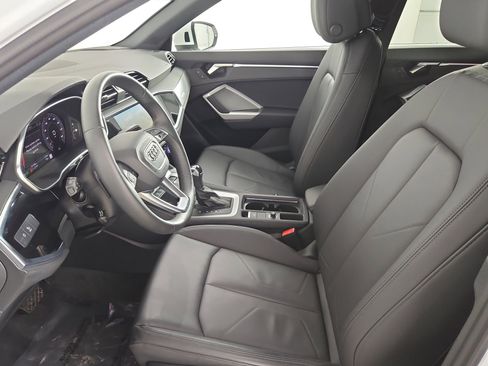 Certified 2025 Audi Q3 2.0T Premium Plus w/ Premium Plus Package image 18