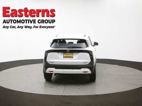 Used 2025 Nissan Kicks S image 36