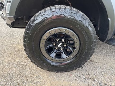 Used 2022 Ford F150 Raptor w/ Equipment Group 801A High AWD/4WD image 9