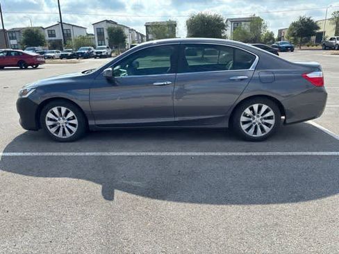 Used 2013 Honda Accord EX image 2