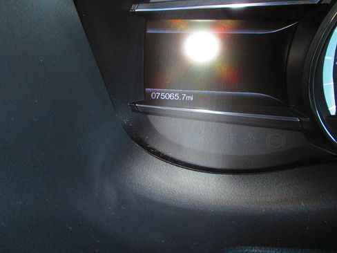 Used 2016 Ford Explorer Limited w/ Equipment Group 301A image 21