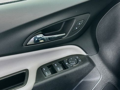 Used 2024 Chevrolet Equinox LT image 15