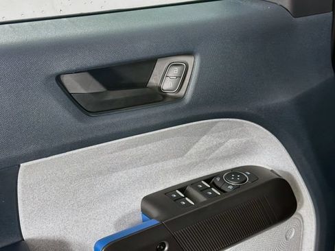Certified 2025 Ford Maverick XLT FWD image 21