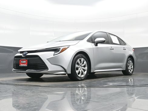Used 2023 Toyota Corolla LE image 25