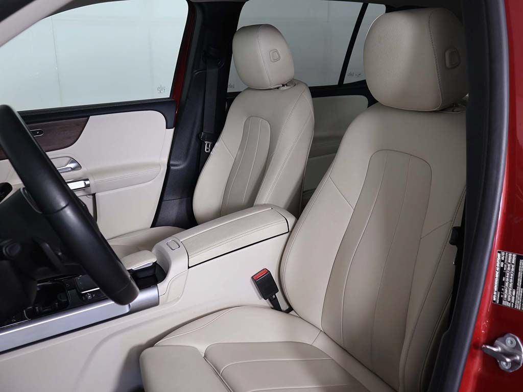 Used 2022 Mercedes-Benz GLB 250 4MATIC image 24