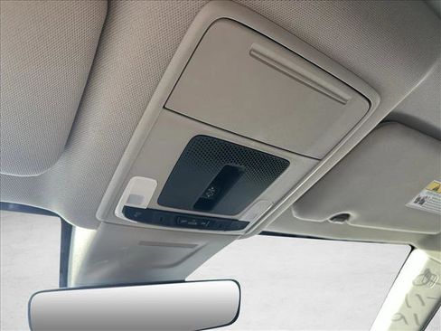 Used 2026 Honda CR-V EX-L image 17