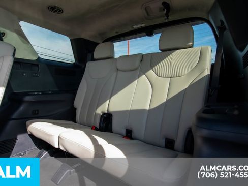 Used 2024 Hyundai Palisade Calligraphy image 13