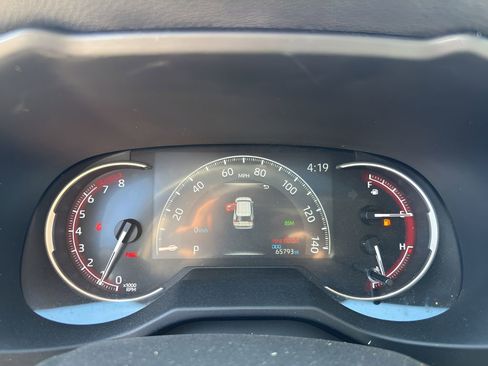 Used 2025 Toyota RAV4 XLE w/ Convenience Package image 13