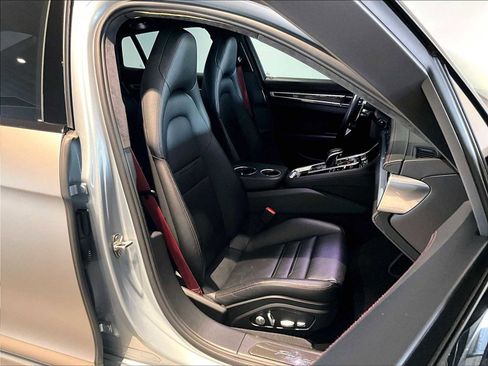 Used 2020 Porsche Panamera GTS w/ Assistance Package image 22