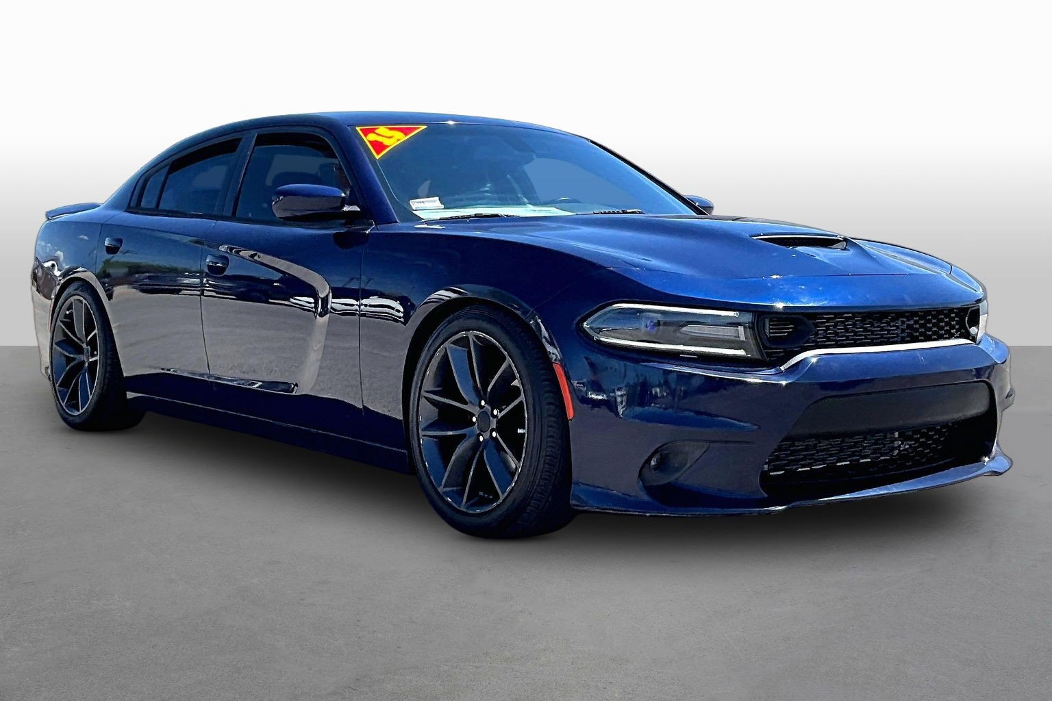 Used 2015 Dodge Charger SXT RWD image 10