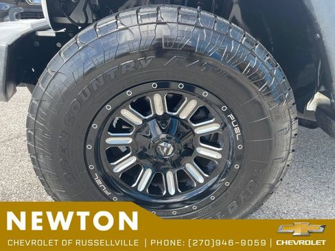 Used 2016 Jeep Wrangler Sport w/ Connectivity Group AWD/4WD image 35