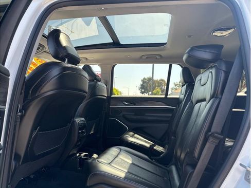 Used 2021 Jeep Grand Cherokee L Limited AWD/4WD image 32