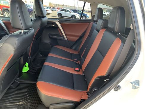 Used 2014 Toyota RAV4 Limited image 23