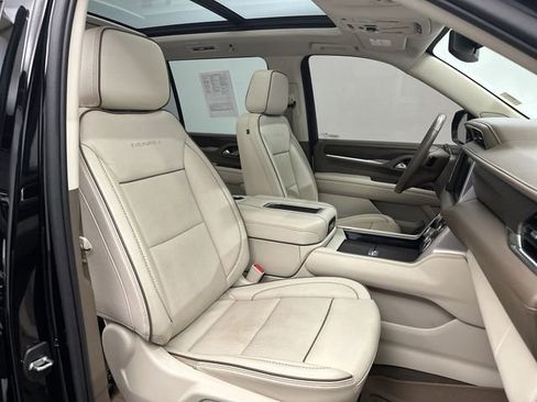 Used 2023 GMC Yukon XL Denali image 31