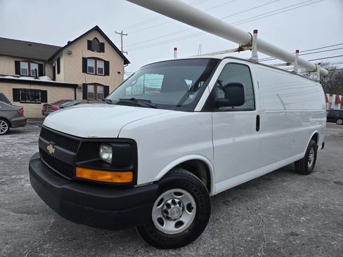 Used 2013 Chevrolet Express 3500 Extended image 2