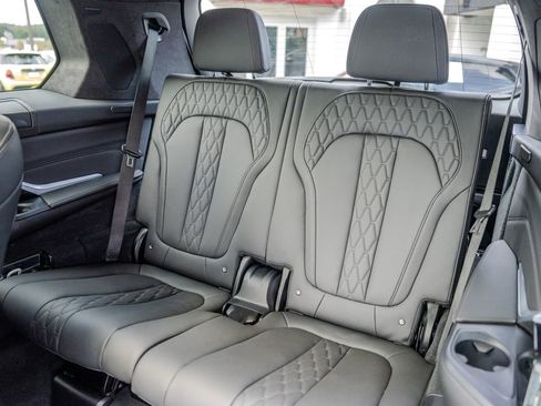 Used 2024 BMW X7 xDrive40i w/ Executive Package AWD/4WD image 23