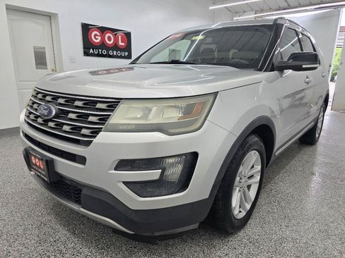 Used 2016 Ford Explorer XLT w/ Equipment Group 201A FWD image 7