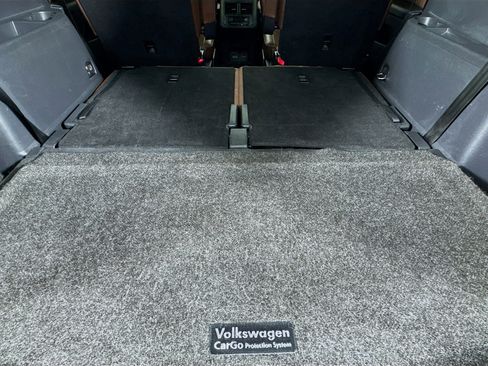 Used 2021 Volkswagen Atlas SE image 34