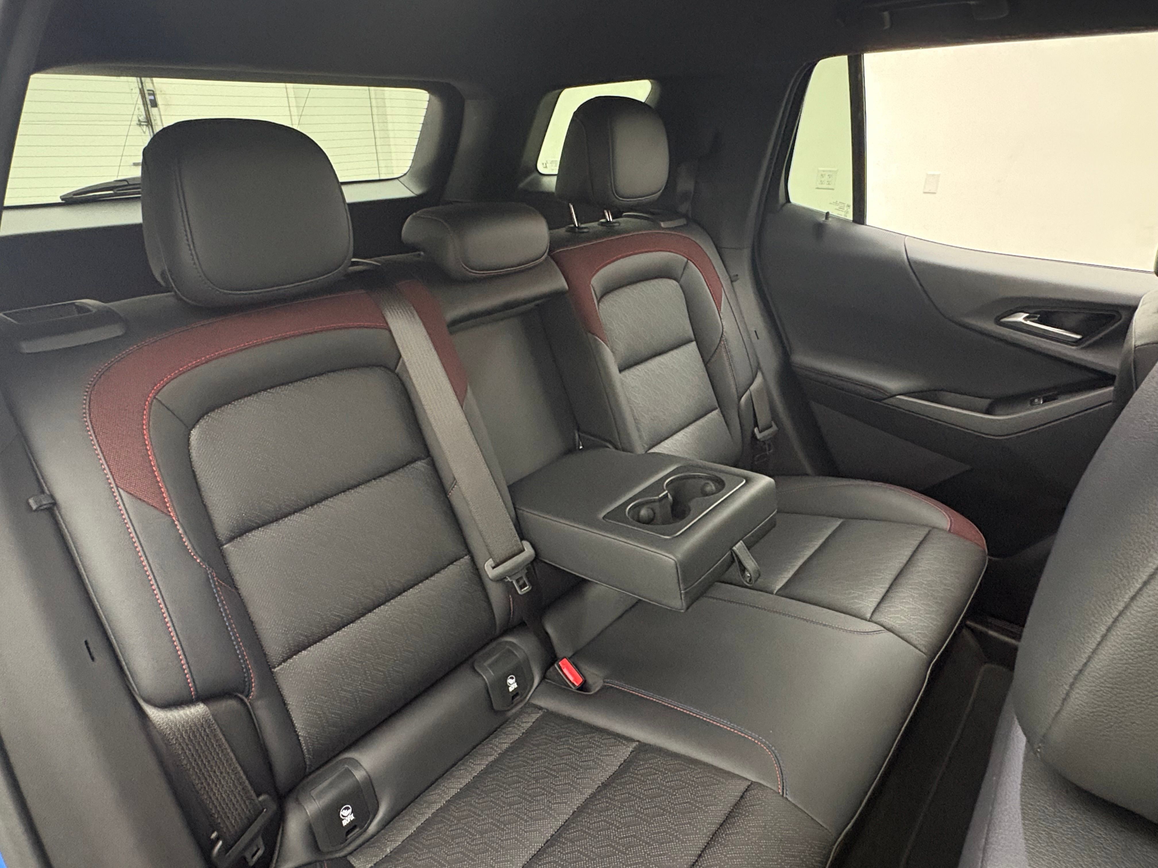 Used 2025 Chevrolet Equinox RS w/ Convenience Package III AWD/4WD image 33