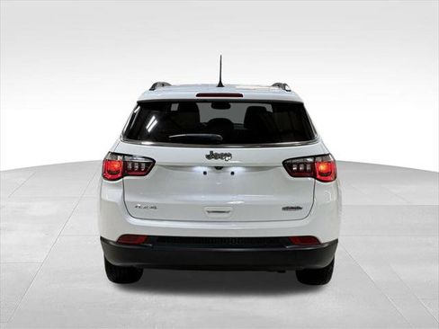 Certified 2022 Jeep Compass Latitude AWD/4WD image 38