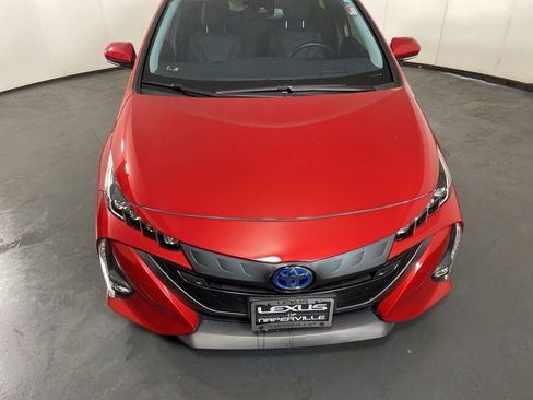Used 2020 Toyota Prius Prime Limited FWD image 6