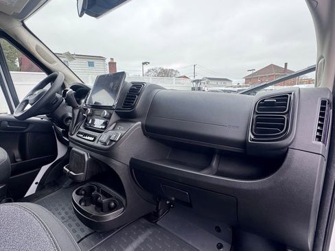 Used 2025 RAM ProMaster 2500 w/ Crew Van Package image 19