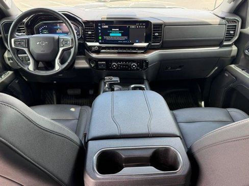 Used 2023 Chevrolet Silverado 1500 LT Trail Boss w/ LT Trail Boss Premium Package AWD/4WD image 17