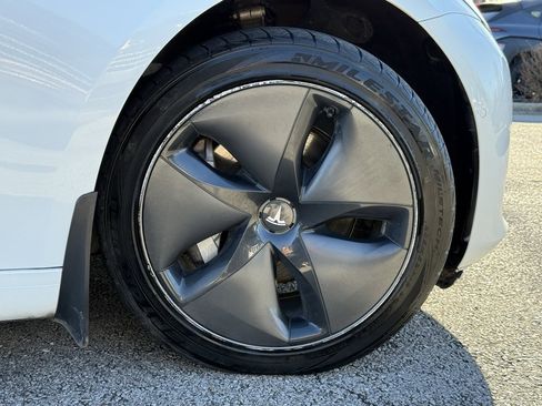 Used 2018 Tesla Model 3 Long Range image 38