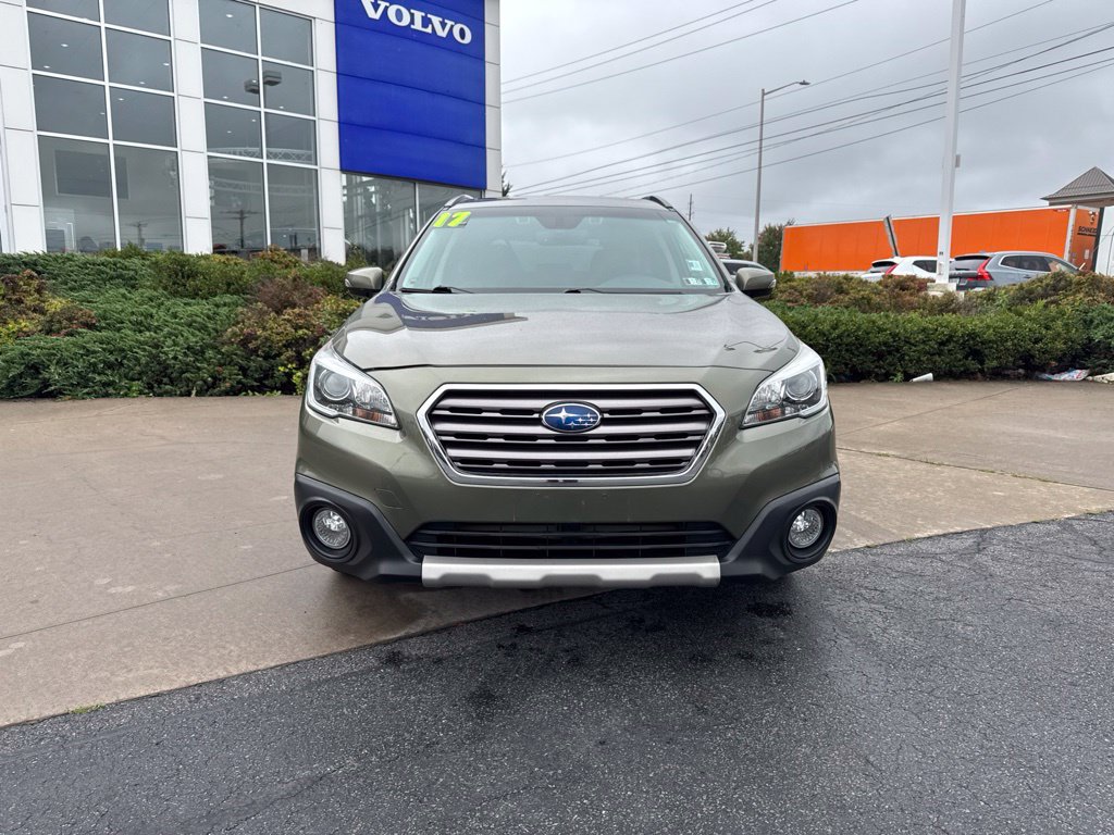 Used 2017 Subaru Outback 3.6R Touring AWD/4WD image 2