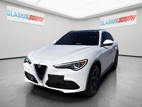 Used 2019 Alfa Romeo Stelvio Ti image 7